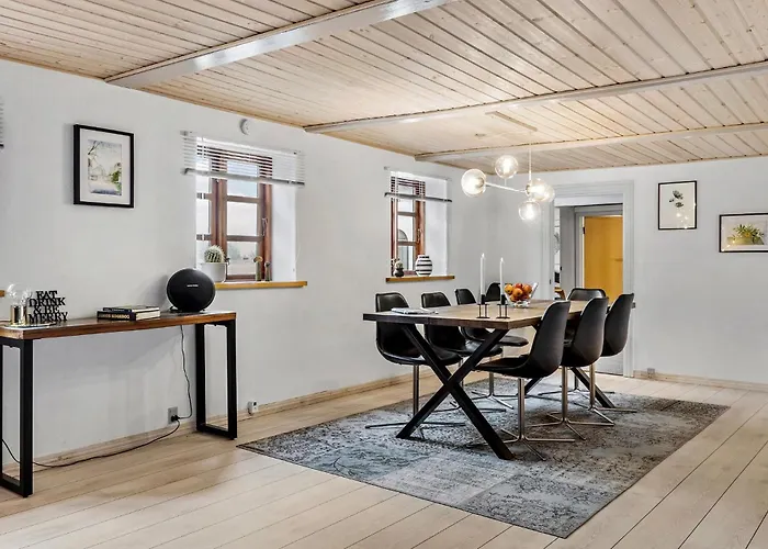 Ferienhaus 2 Bedroom Beautiful In