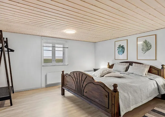 2 Bedroom Beautiful In Ferienhaus *