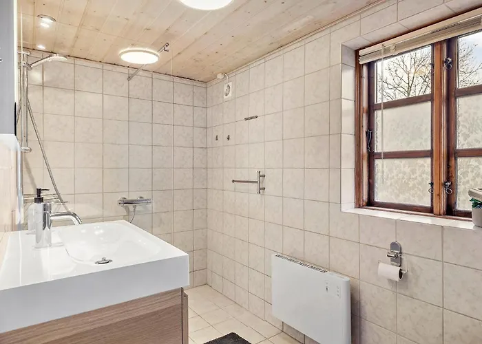 2 Bedroom Beautiful In