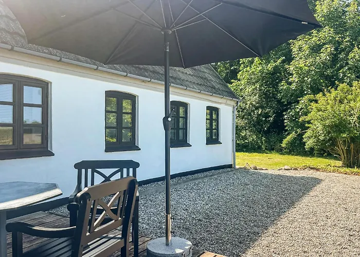 Dom wakacyjny 2 Bedroom Beautiful In